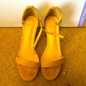 Mustard heels
